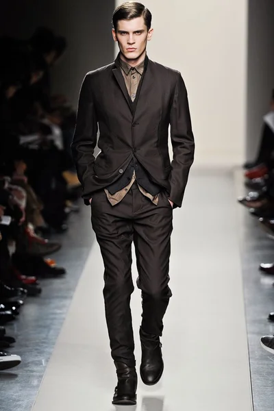 Look 29